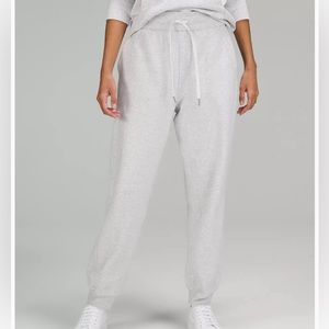 Lululemon | Scuba High Rise Relaxed Jogger
